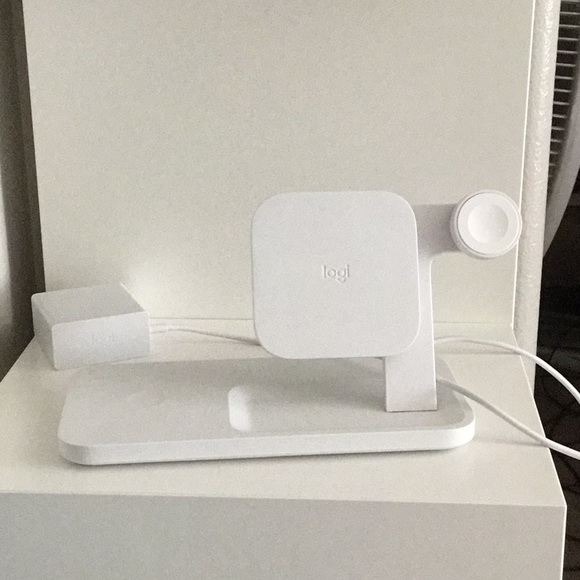Logitech POWERED 3-IN-1 Dock - Picture 2 of 6